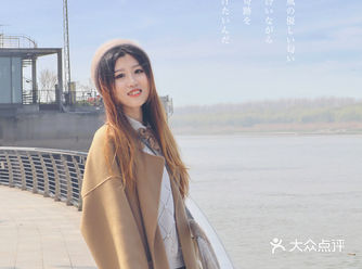 今天听说码头停运些日子，才想起来初春时分还去了码头边