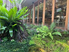 -Chom Cafe and Restaurant