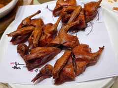 脆皮乳鸽-将相和·海鲜蒸饺大连菜
