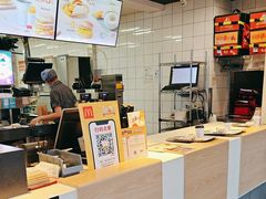 -麦当劳(假日广场店)