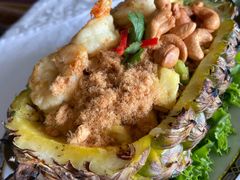 菠萝海鲜炒饭-Methavalai Sorndaeng