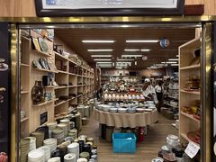 -万润国际酒店用品市场(曹安国际商城店)