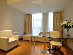 床-全季酒店(郑州建设路碧沙岗地铁站店)