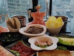 -云中捞高空旋转餐厅(商茂世纪广场店)