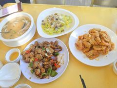 -鹏城人家海鲜酒家·23年老字号(较场尾店)