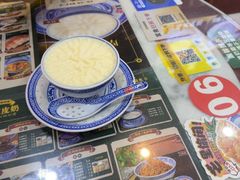-广信牛奶甜品世家(台东店)