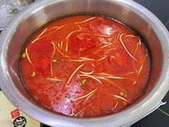 酸辣锅底-周良天山牛杂城(天山路总店)