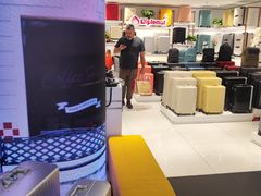 -燕莎奥特莱斯购物中心