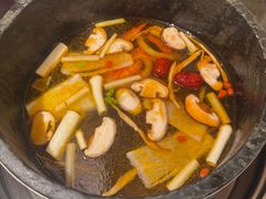 酸汤锅底-朋源石锅酸汤牦牛肉(林芝店)