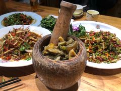 -老滇山寨•云南特色菜•地方菜•民族风情歌舞表演(金碧店)