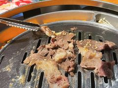 牛五花-哈哈碳都·牛肋条无限自助烤肉(台江万达店)