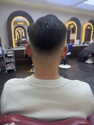 -贝勒爷专业男发