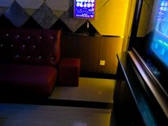 -V麦量贩KTV(富康城店)