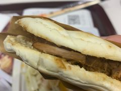 肉夹馍-魏家凉皮(北京南站店)