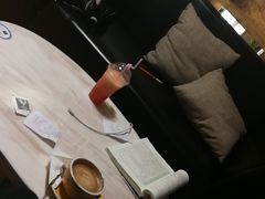 -新华里咖啡书吧(新华书店小寨店)