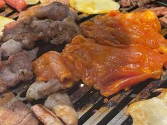 -臻牛烤肉