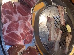 -哈哈碳都·牛肋条无限自助烤肉(台江万达店)