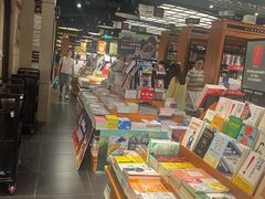 -西西弗书店&矢量咖啡(壹方购物中心店)