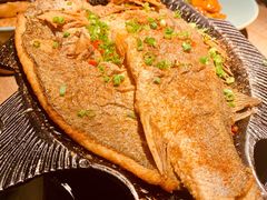 蜜桃烤鱼-蜜桃餐厅·伴山(湖滨商业街店)