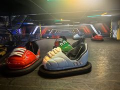 -极限PLAY运动娱乐新世界·团建派对表演休闲馆·室内高空游乐园