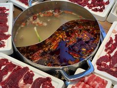 -来龍儿鲜切牛肉自助老火锅