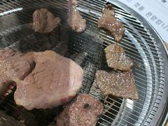 -青瓦餐厅·生鱼片·韩园烤肉(西塔店)