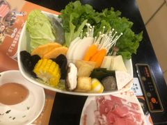 -呷哺呷哺(世贸.工三店)
