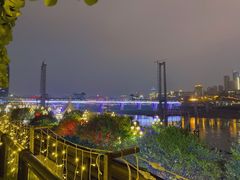 -冰冰龙虾·江湖菜·花园江景餐厅