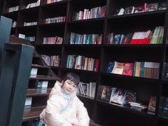 -钟书阁(松江泰晤士小镇店)