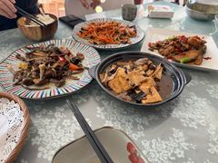 -天天向上素食餐厅(五台山店)