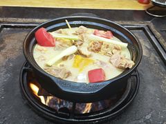 -有一锅·野生菌黑山羊腊排骨火锅(古城北门店)