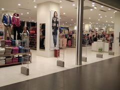 -优衣库(昆明七彩METOWN购物中心店)