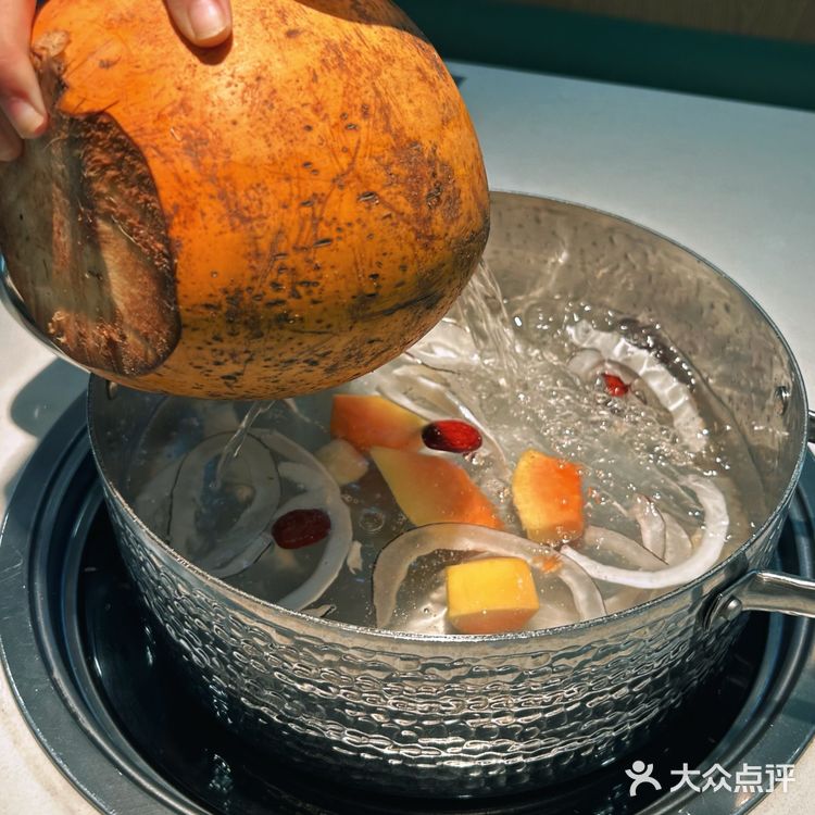 在三亚我吃到好吃的椰子鸡火锅～
