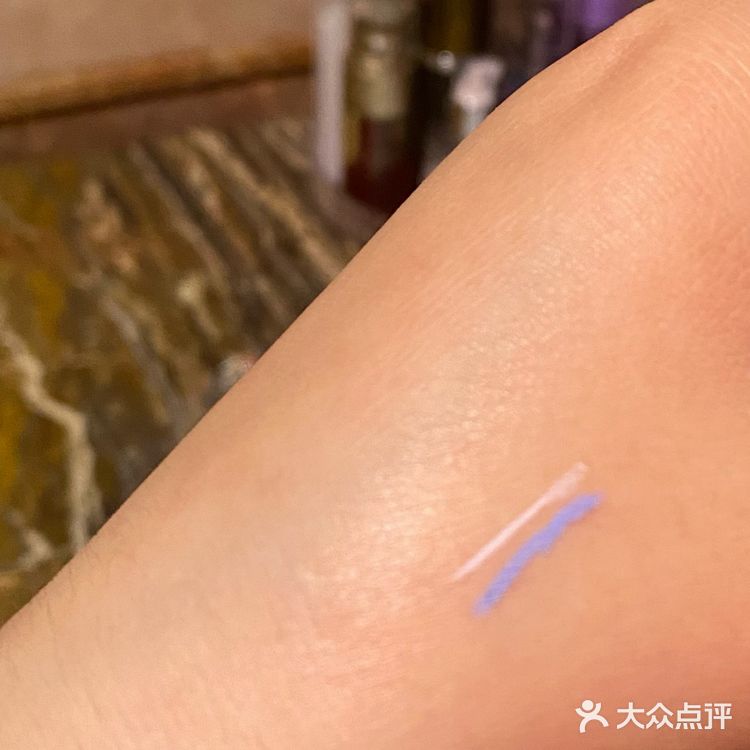 only write 购入 花洛莉亚彩色眼线胶笔