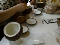 -志龙皇冠吃货椰子铺