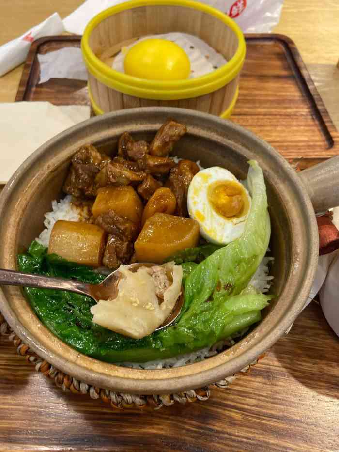 福仔叉烧煲仔饭(诸暨店)-"「叉烧煲仔饭」 叉烧量挺多的,吃到后面有.