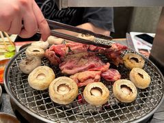 -草家酱蟹炭火烤肉店(珲春南路一店)