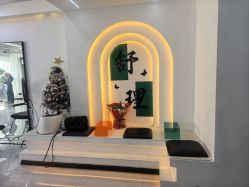 -V7 HAIR SALON