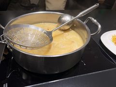 -鲜入唯煮·港式海鲜牛肉火锅(金宝街店)
