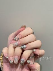 -花岐款式专研健康美甲沙龙