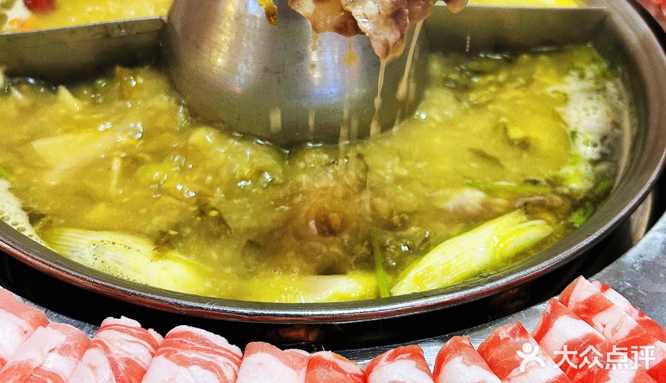 铜锅涮肉初体验🧐真不愧是老坛酸菜阿…