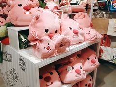-名创优品(北京新中关购物中心地铁层店)