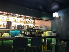 -La Mer Restaurant & Lounge