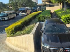 -上海虹桥西郊假日酒店