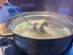 生蚝猪肚鸡火锅-千岛蚝高压锅生蚝·人参火锅(白云万达店)