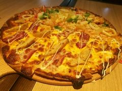 黄金薯角培根薄脆比萨-必胜客(会展店)