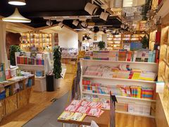 -新华里咖啡书吧(新华书店小寨店)