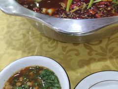 -乡土特色.冷锅鱼.牦牛肉汤锅