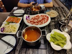 -云中捞高空旋转餐厅(商茂世纪广场店)
