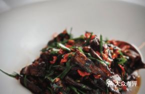 Stir-fried Eel with Wild Leek
